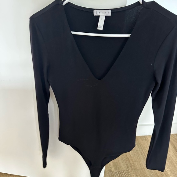 Keith Deep V Bodysuit - Picture 3 of 3